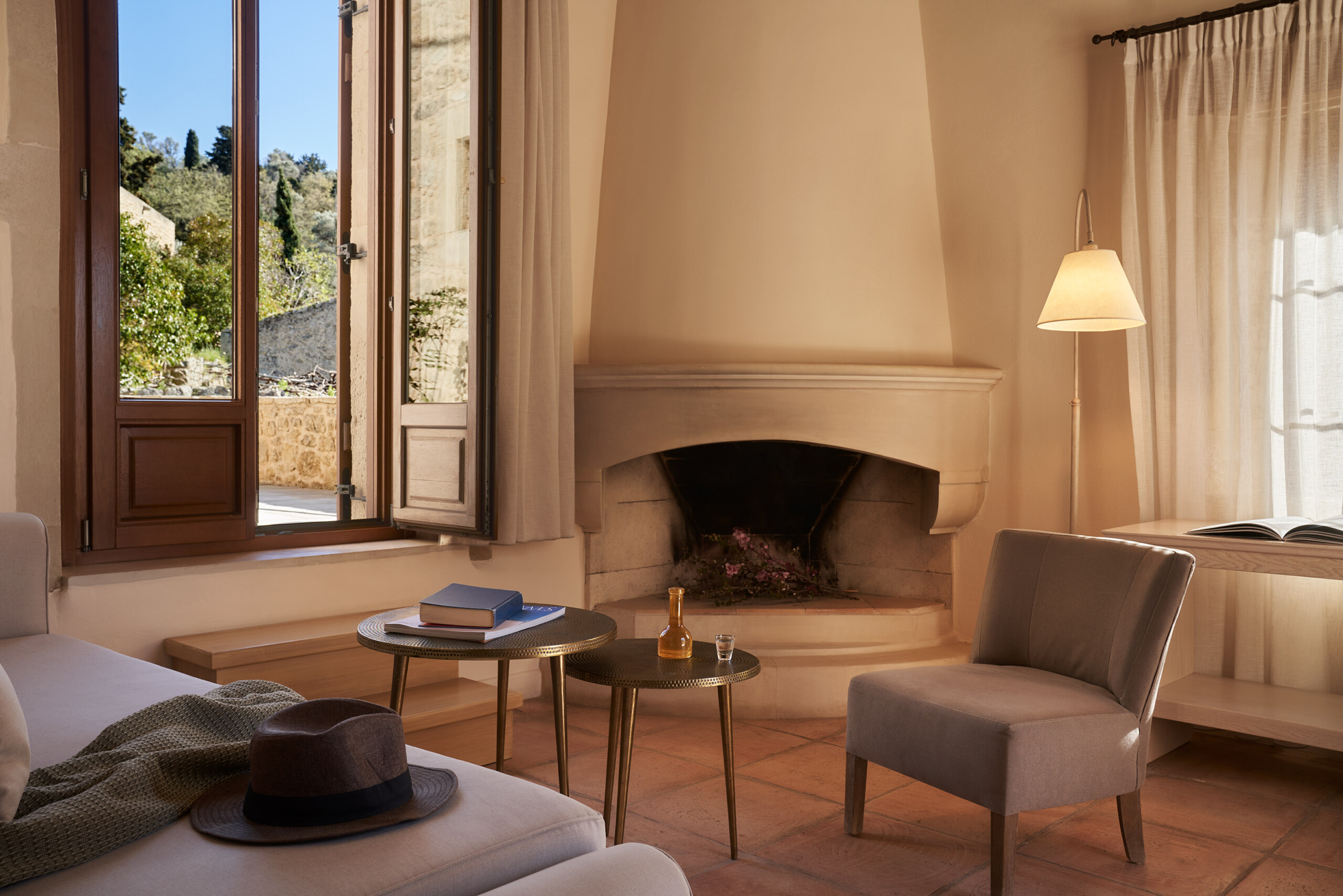 andromeda-room-kapsaliana-village-crete-luxury-hotel01