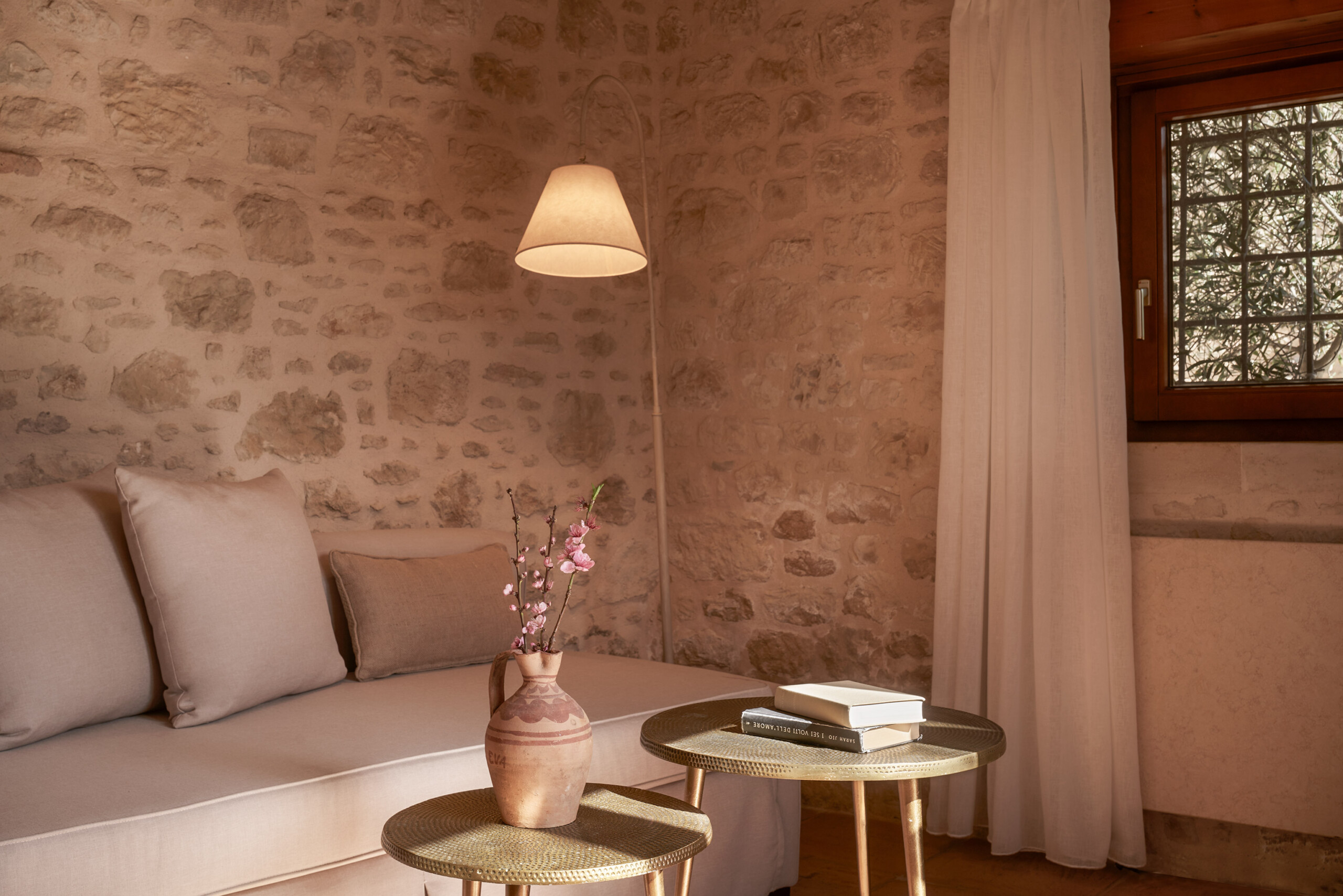 cassiopeia-room-kapsaliana-village-crete-luxury-hotel04