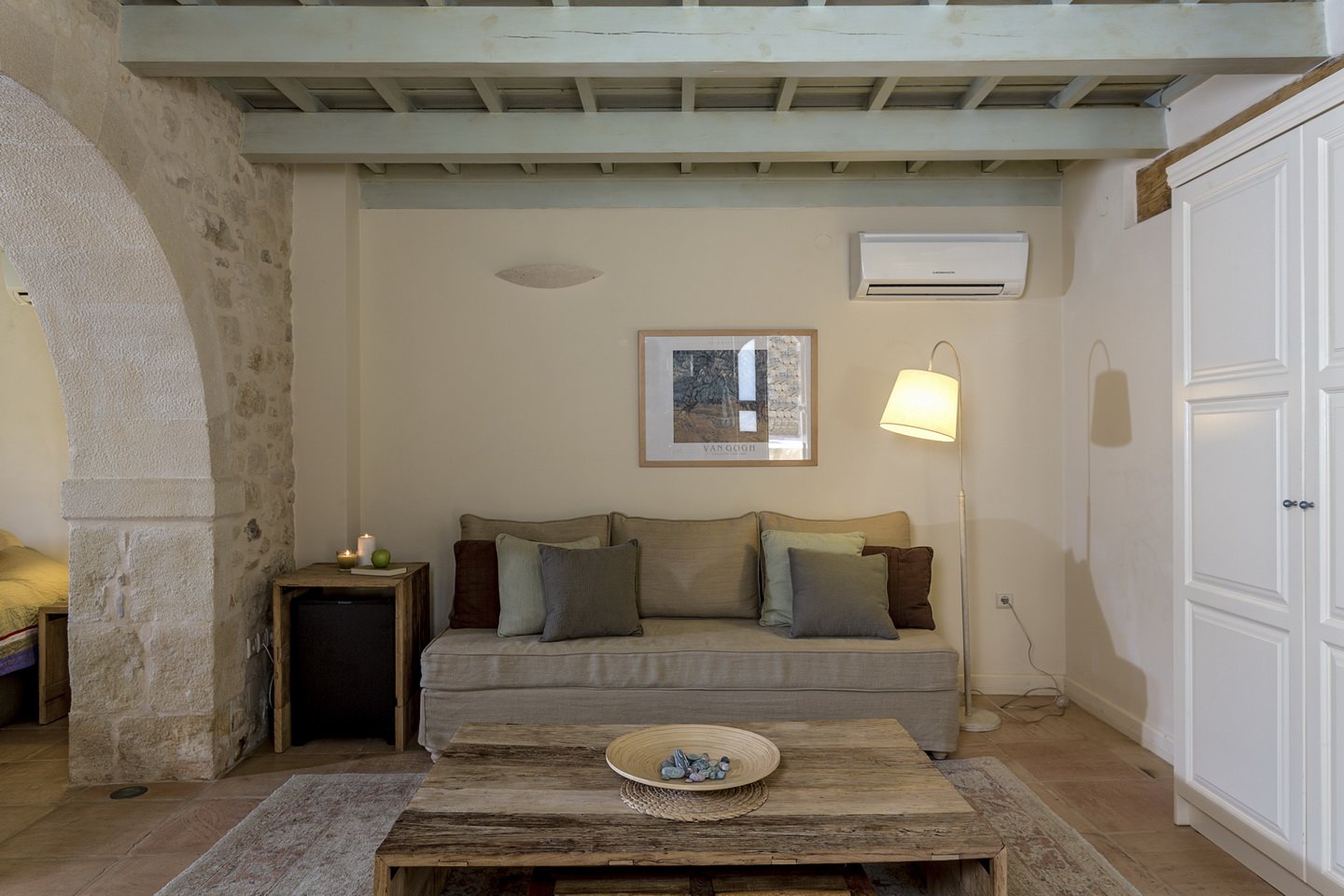 perseus-room-kapsaliana-village-crete-luxury-hotel03.jpg